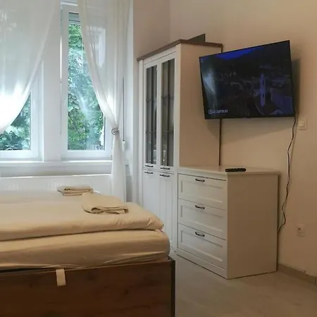 Beliz2 Ac New Cozy In The Center Budapest